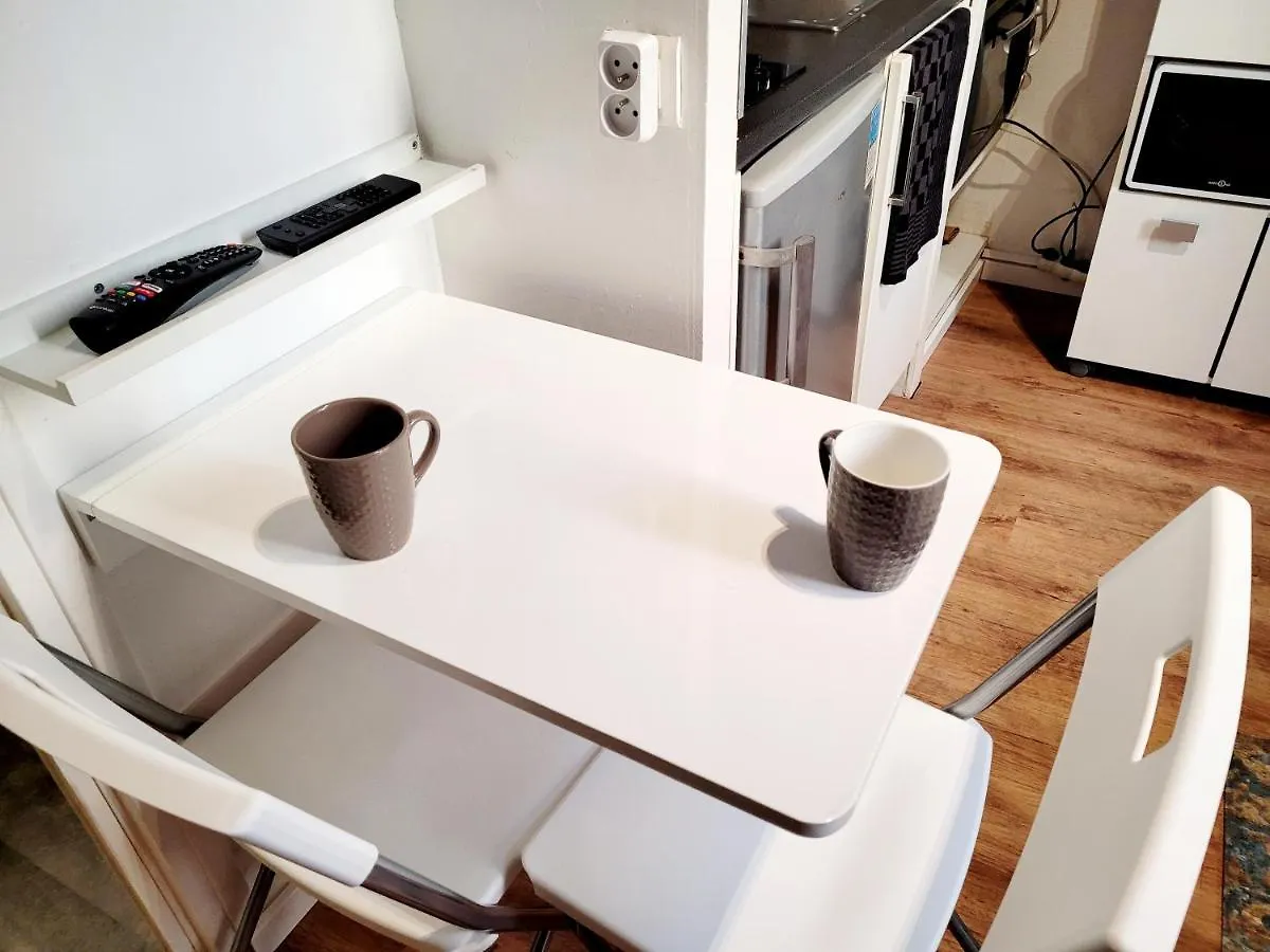 Toulouse - Basilique St-Sernin------- Netflix Appartement